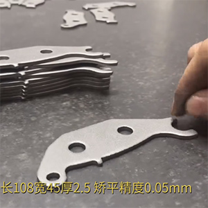 STS30-400摩擦片校平機(jī)-剎車(chē)片矯正機(jī)-不銹鋼整平機(jī)-矯平精度5絲